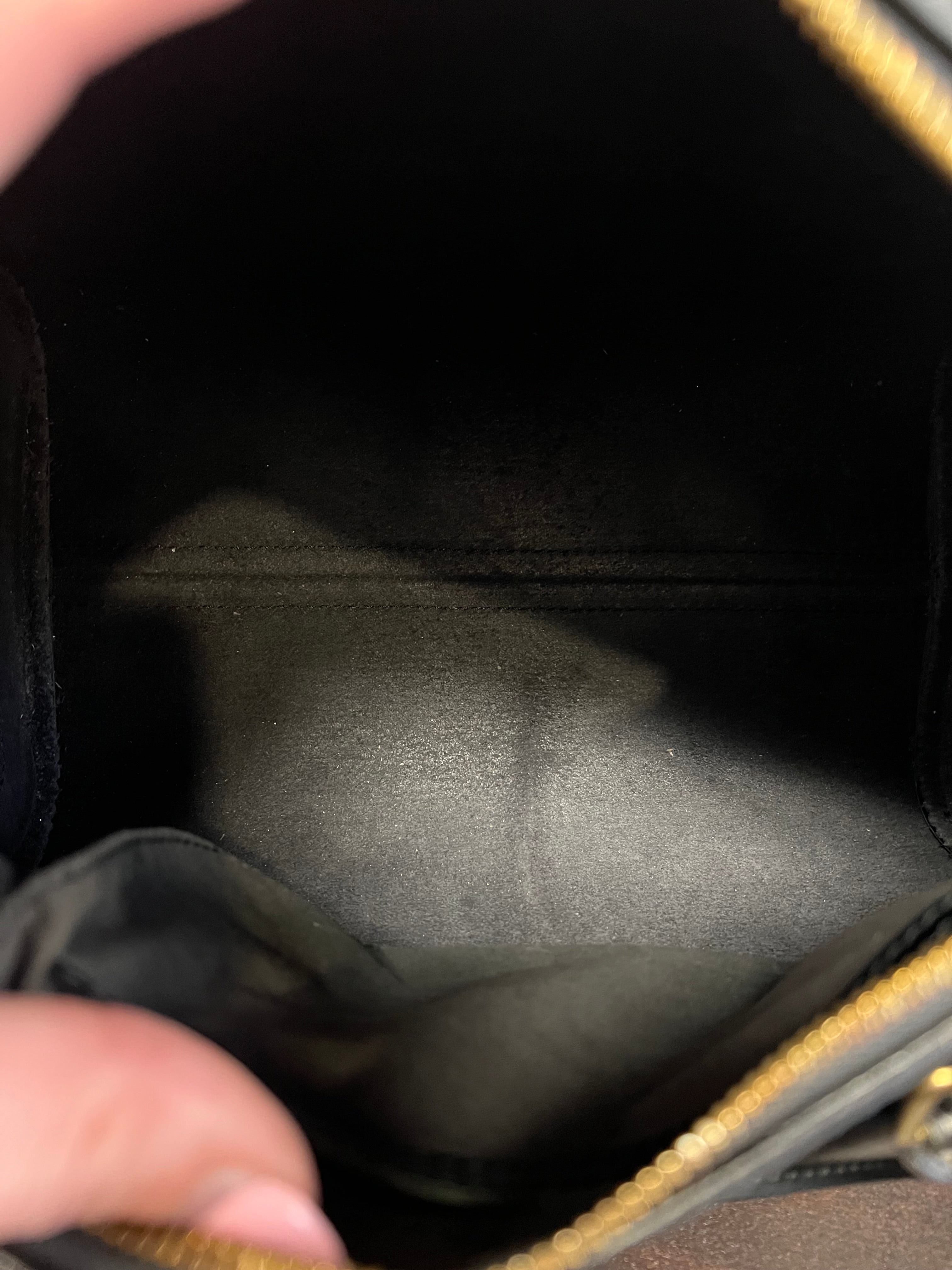 Louis Vuitton Black Speedy 25 Leather Handbag