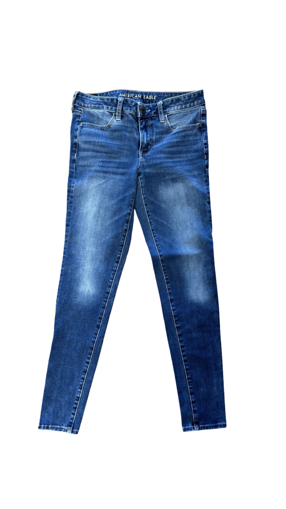 6R- American Eagle Women's Regular Skinny Jeans