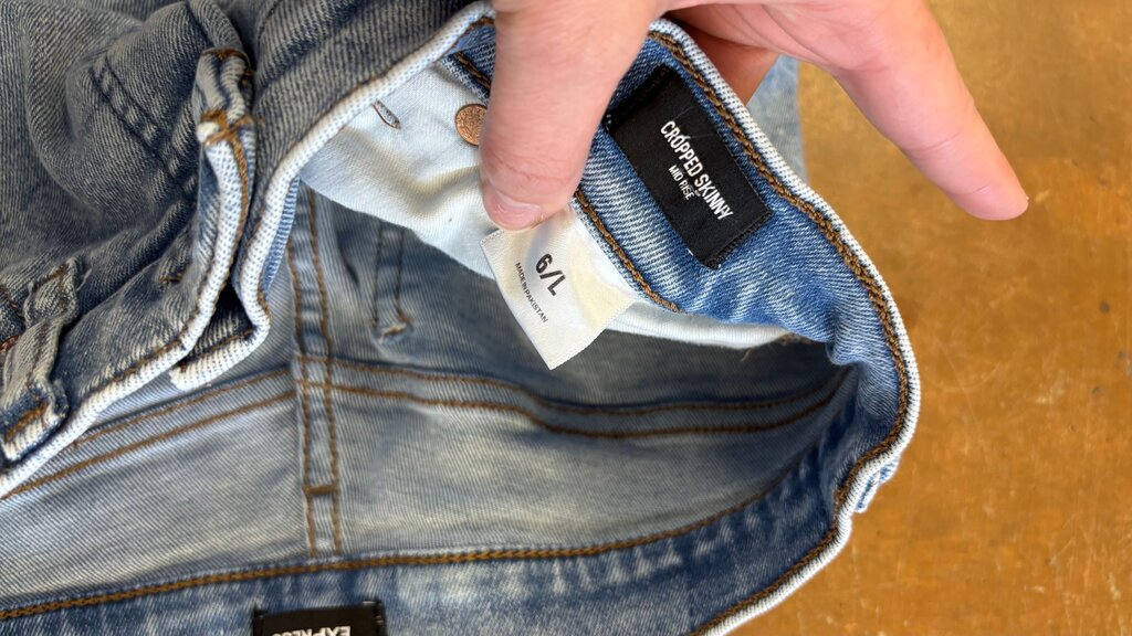 Size 6 Express Cropped Skinny Jeans