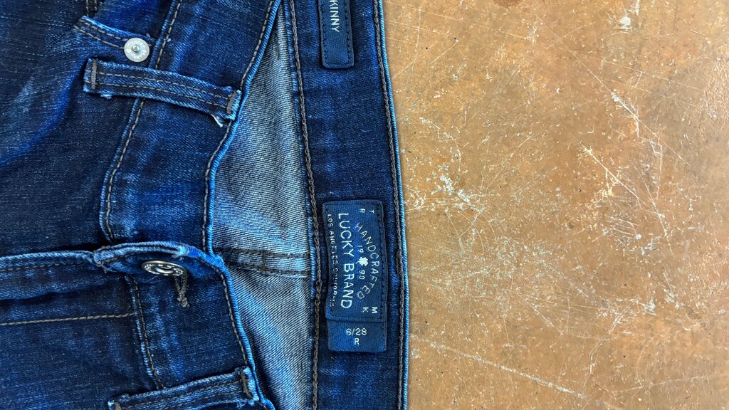 Size 6- Lucky Brand Women's Skinny Jeans
