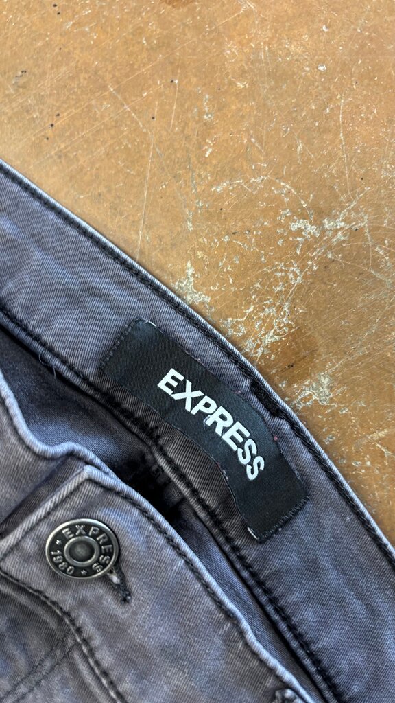 Size 6- Express Camo Cargo Pants