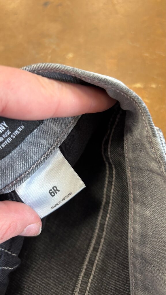 Size 6R- Express Women's Skinny Jeans