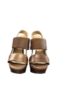 Size 8 Lisa for Donald J Pliner Brown Platform Heels