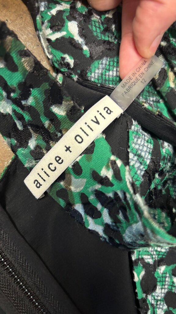 Size 12 Alice + Olivia Green Dress with Pattern
