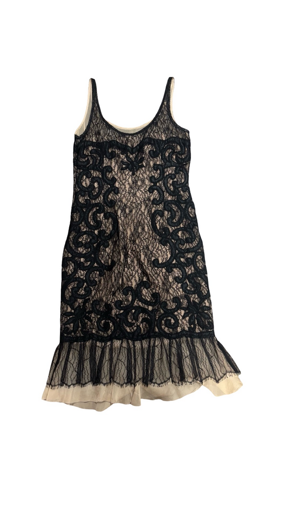 Size 2 Carmen Marc Valvo Signature Lace Dress – The Revolving Closet