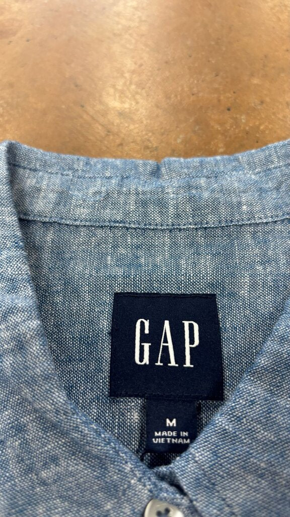 Medium Gap Blue Casual Button Up Shirt