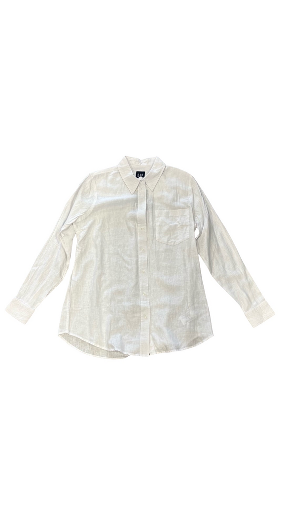 Medium Gap White Long Sleeve Button-Up Shirt