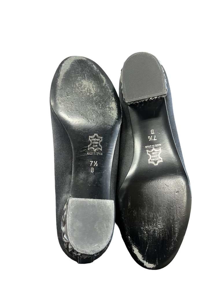 Size 7.5 Fs/ny Women's Black Heeled Flats with Studded Design