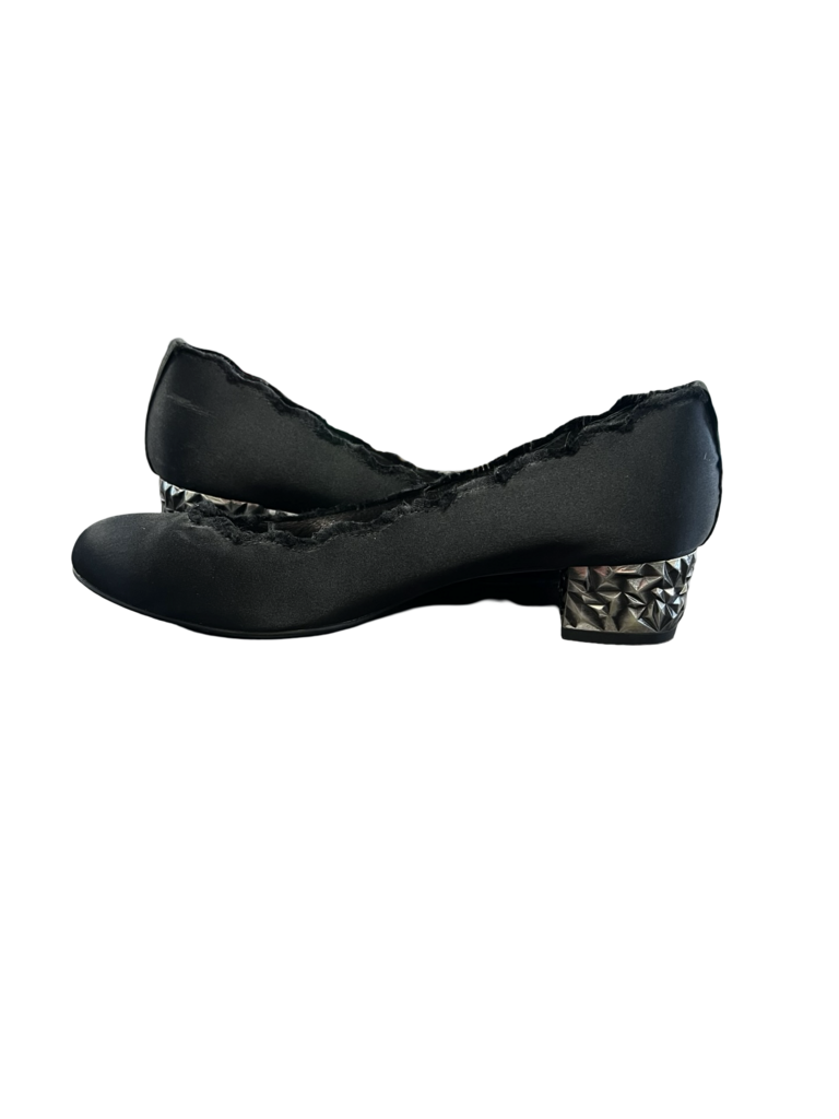 Size 7.5 Fs/ny Women's Black Heeled Flats with Studded Design