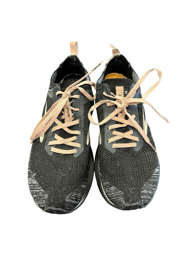 Size 9.5 Brooks Women’s Levitate Running Shoes