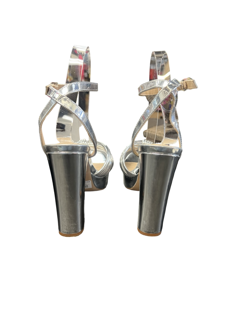 Size 7 Disco Glow Women's Silver High Heel Sandals