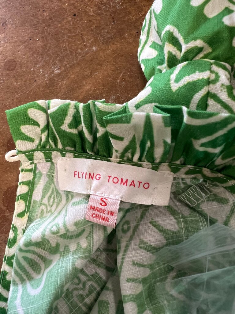 Small Flying Tomato Green Floral Top