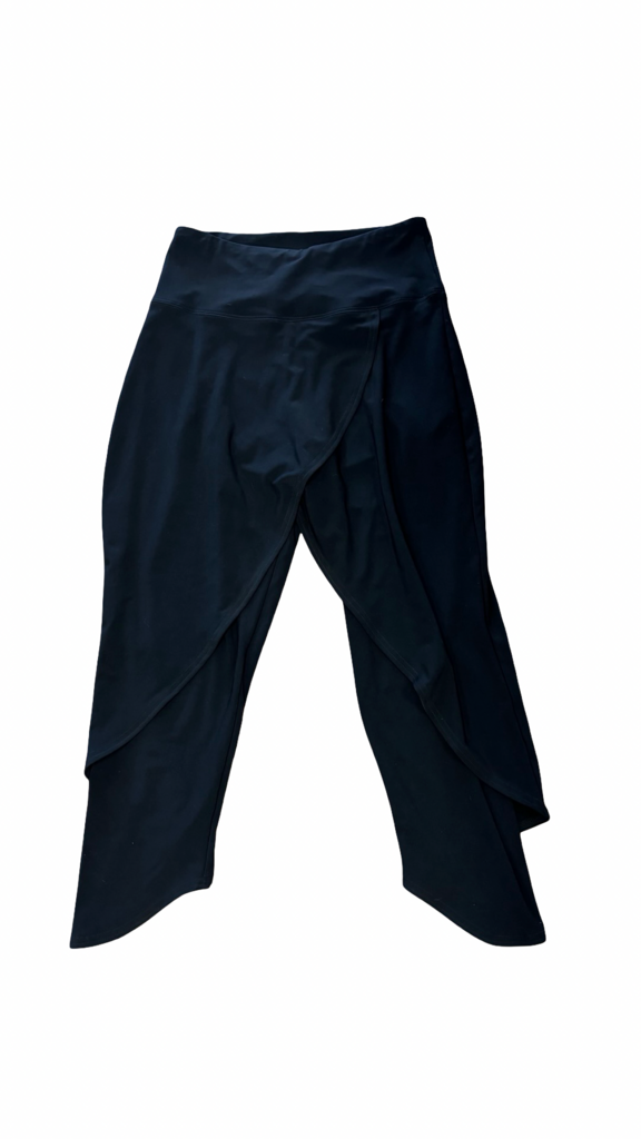 Size 6 Sympli Women's Black Flowy Capris