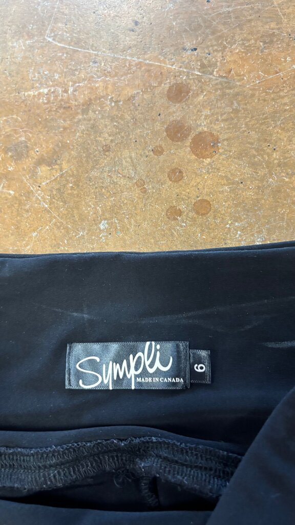 Size 6 Sympli Women's Black Flowy Capris