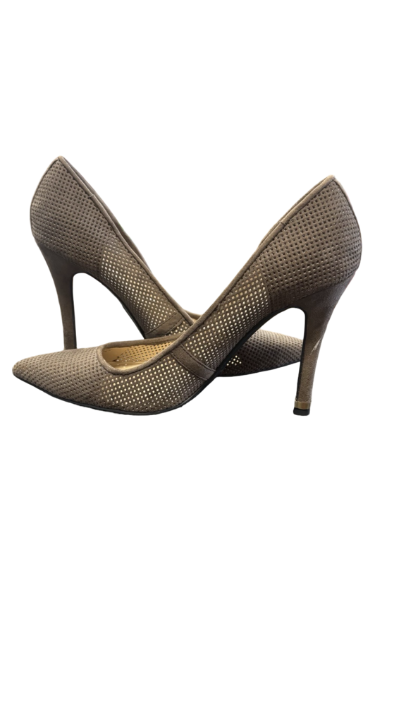 Size 8.5 Guess Women's Tan High Heels Shoes