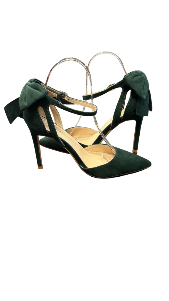 Size 8 Elegant Green Heeled Sandals with Bow