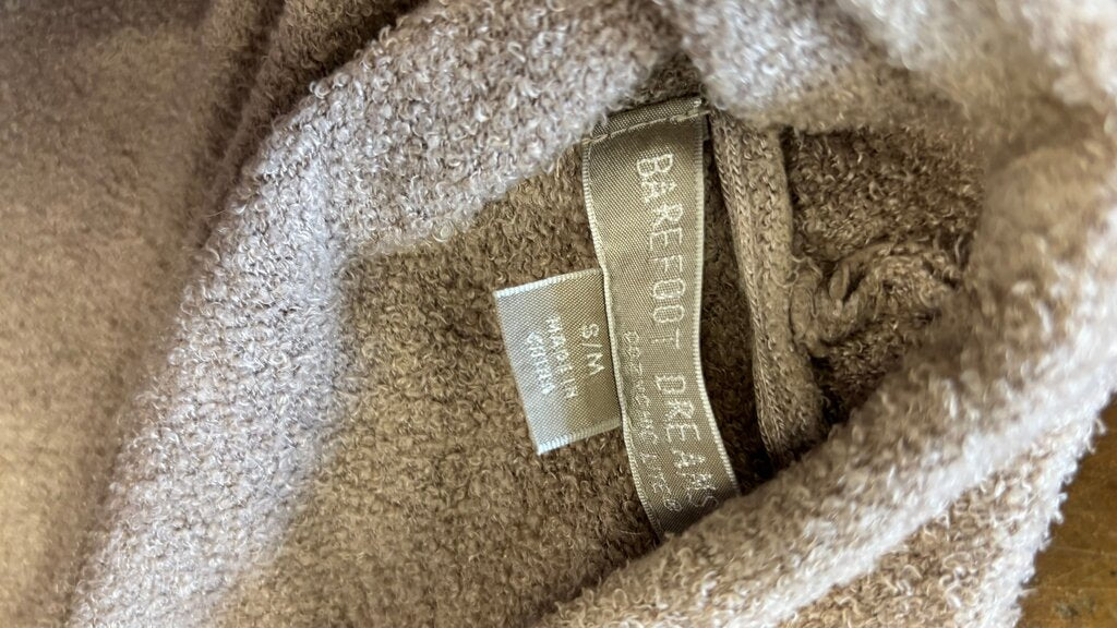 Size S/M Barefoot Dreams Women's Cardigan