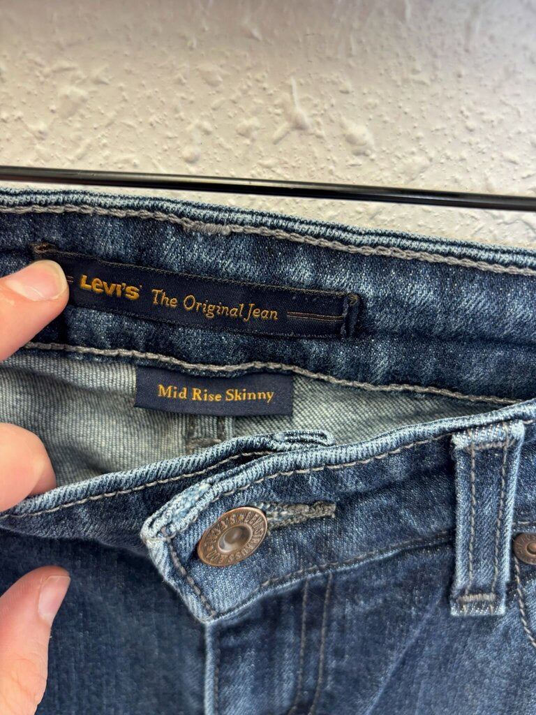 Levi's Mid Rise Skinny Jeans