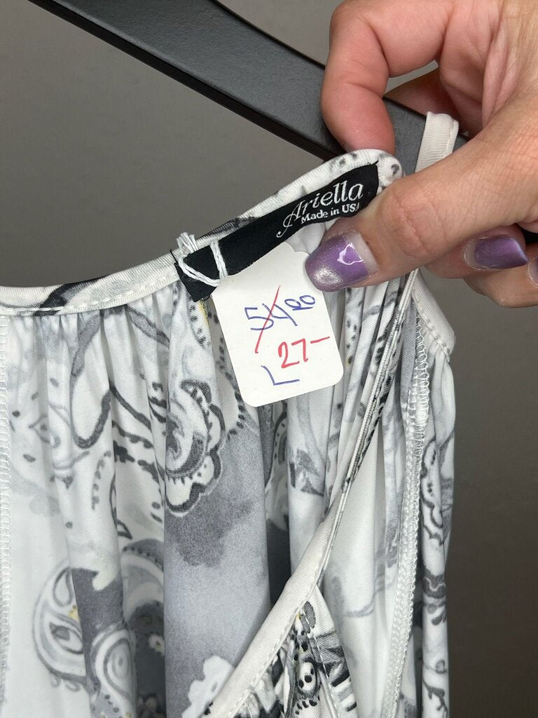 Ariella Women's Black and White Floral Print Top