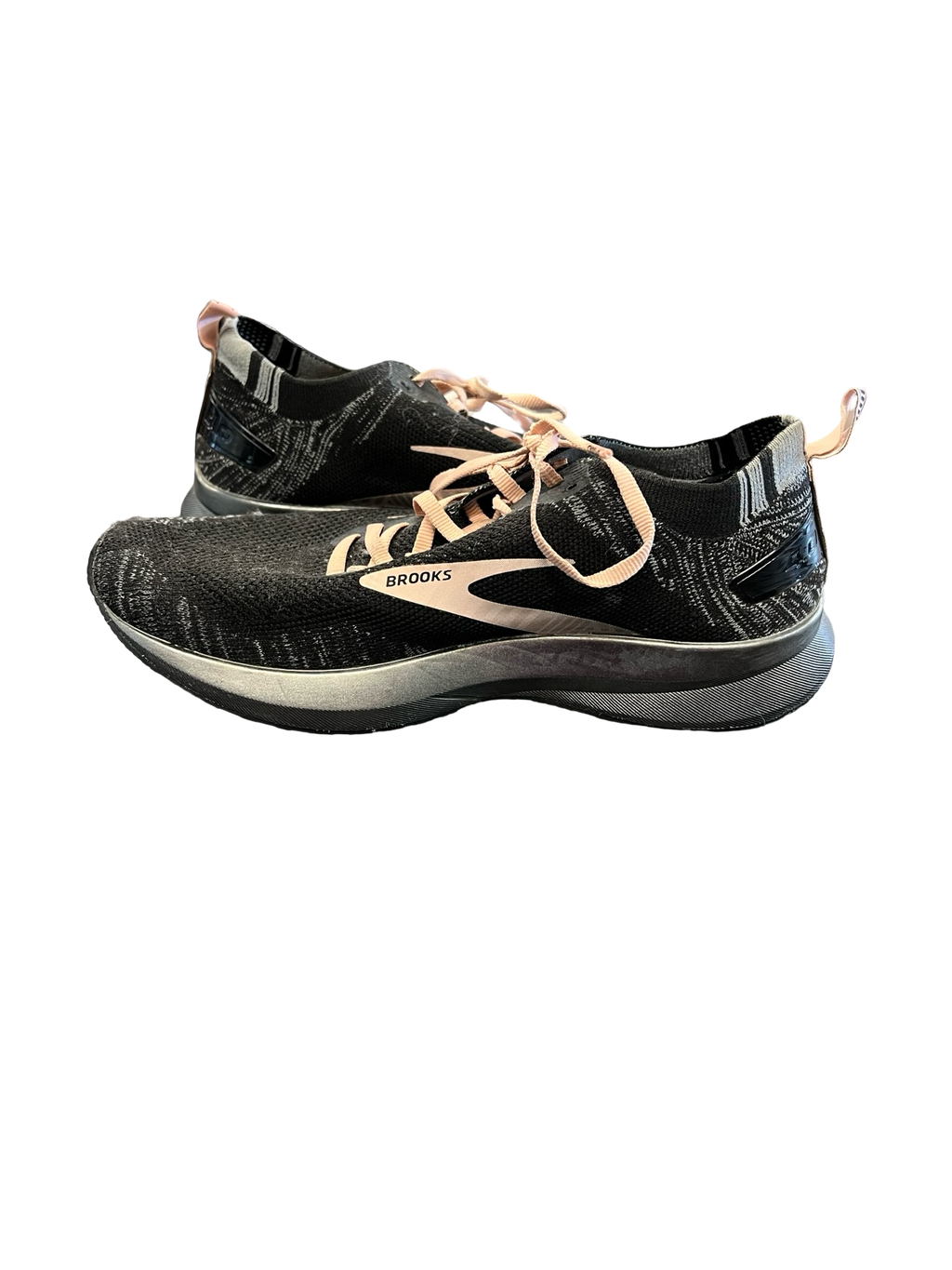 Size 9.5 Brooks Women’s Levitate Running Shoes